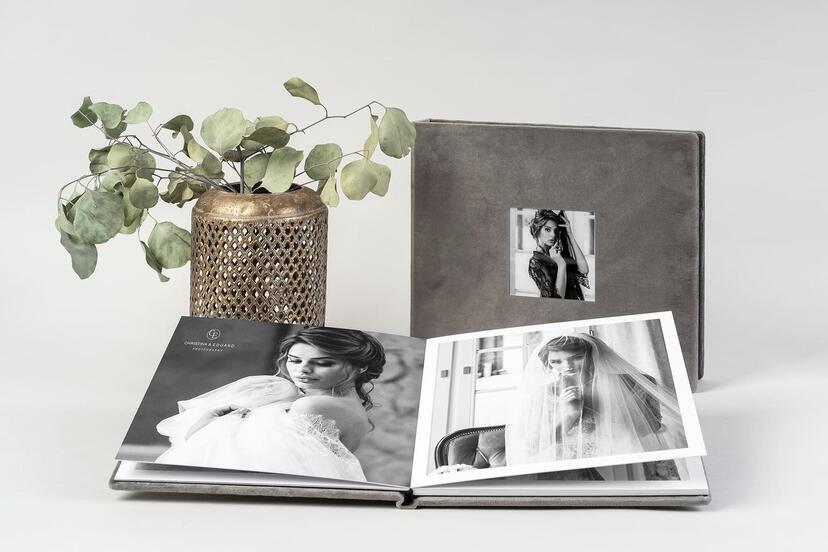 lay flat professionally printed Photo Album with hardcover nphoto professional photographer printing lab professional printing services nphoto logo